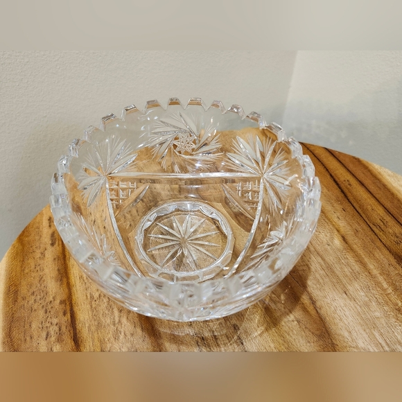 Elegant Lead Crystal Cut Glass Bowl Pinwheel, Star & Diamond Pattern - Picture 1 of 7